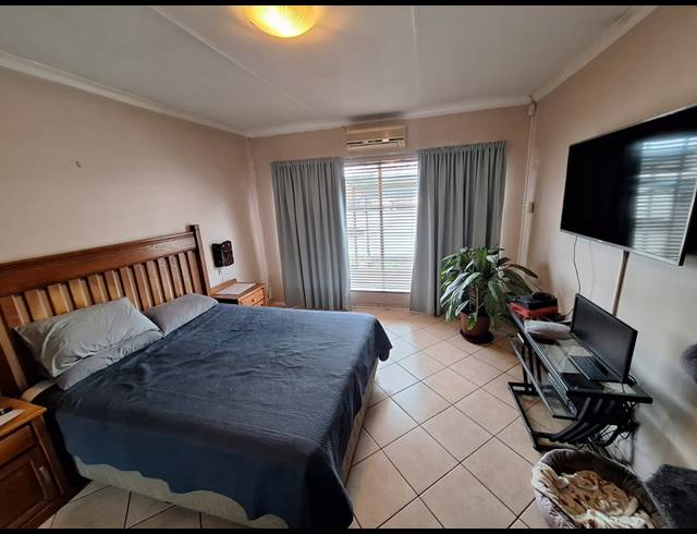 4 BEDROOM HOUSE FOR SALE IN VANDERBIJLPARK SE 7